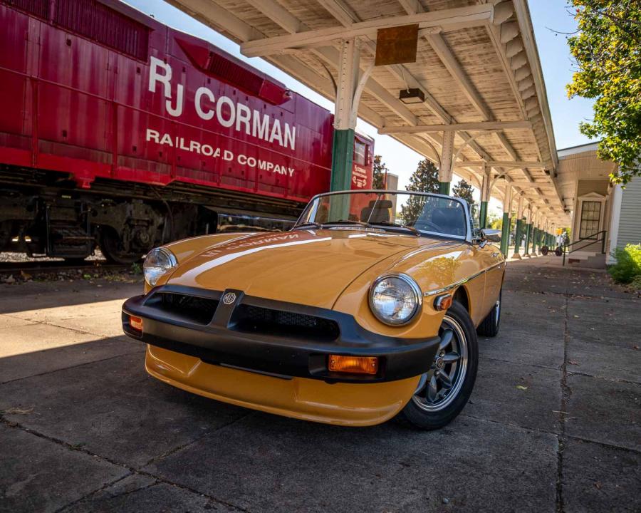  MGB Roadster 5-Speed 1977 года  (фото 4 из 72)